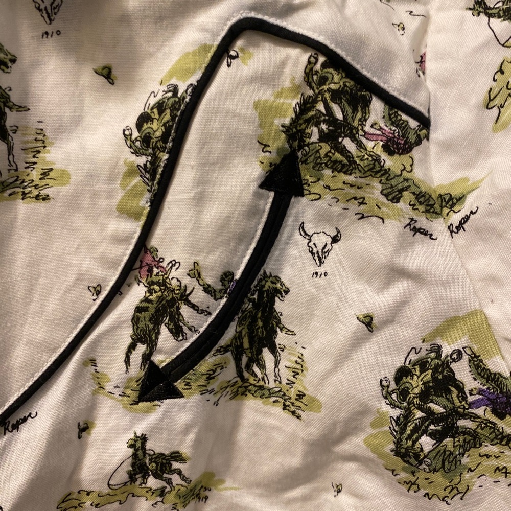 Shirt - Picture 3 of 4